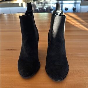 Dolce Vita Black Ankle Boots Sleek Chelsea Style